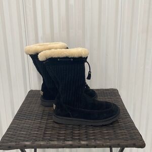Ugg Suburb Crochet Knit Boots Size 9